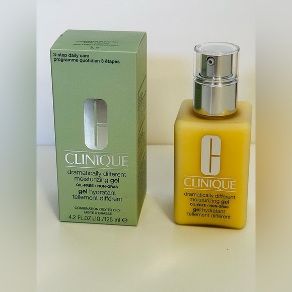 CLINIQUE dramatically different moisturizing gel
OIL-FREE / NON-GRAS Brand New - Picture 1 of 11